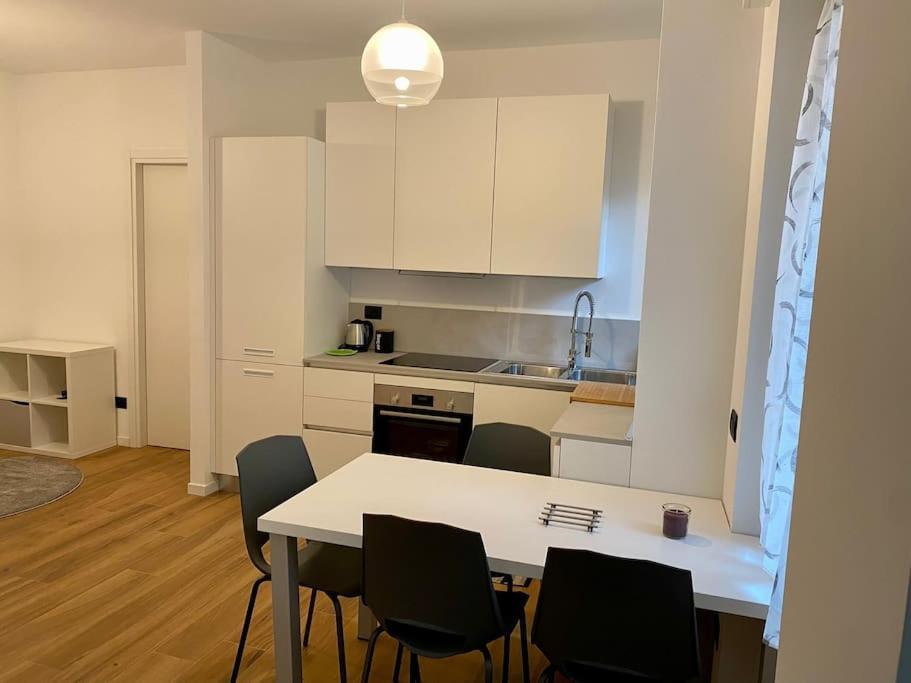 Casa Motti, Accogliente Appartamento Ristrutturato In Repubblica Milaan Buitenkant foto