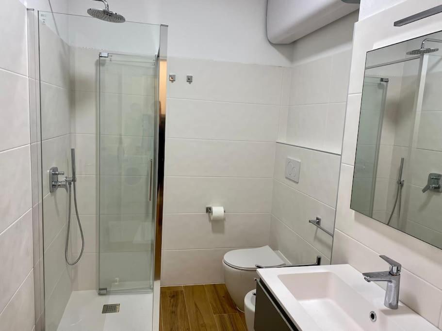 Casa Motti, Accogliente Appartamento Ristrutturato In Repubblica Milaan Buitenkant foto